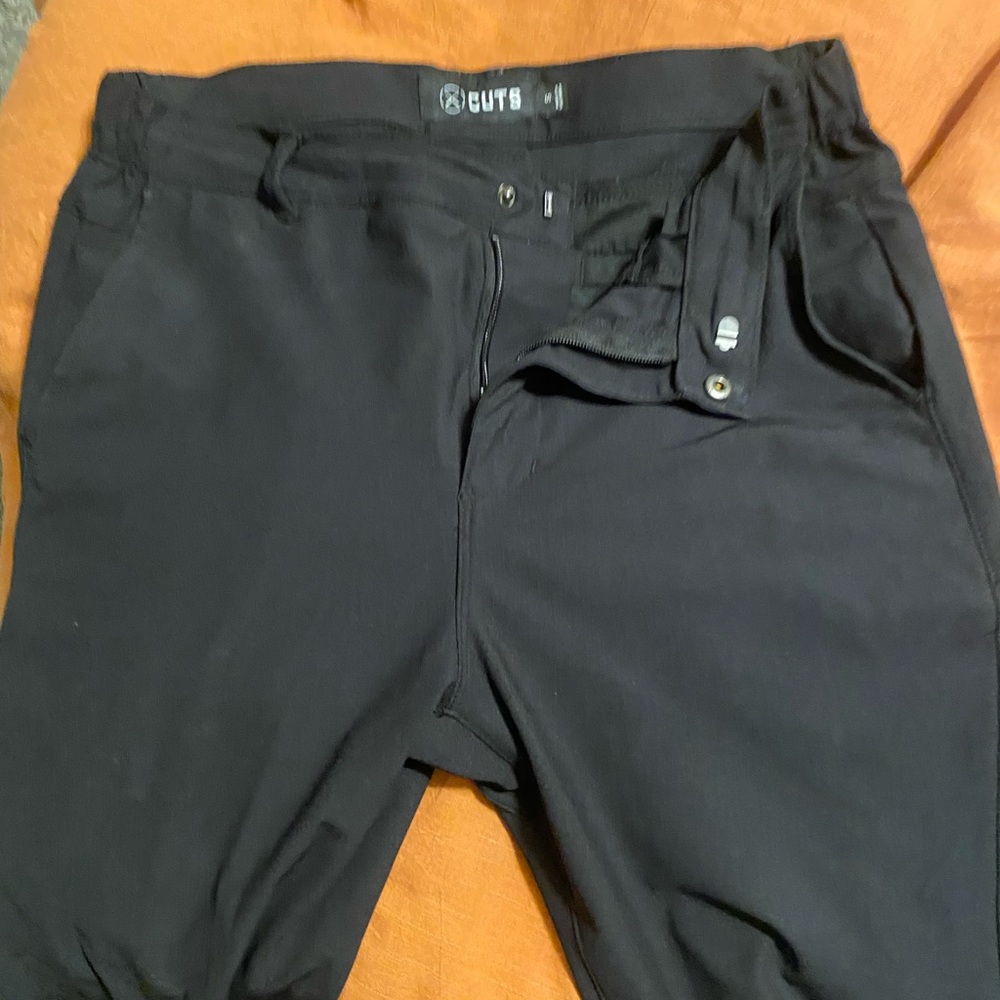 Mens Cuts AO jogger size Small
